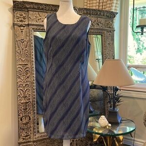 Burke Avenue optical illusion type sleeveless dress  with back zipper